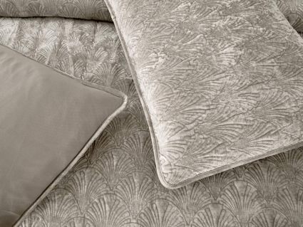 Покрывало Софи де Марко Розалин (беж) 240х260